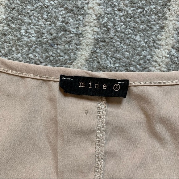 Mine Color block Tan and Orange Sleeveless Blouse with Button Back - Picture 4 of 5